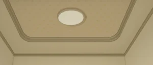 角の丸い段差の枠で囲まれた天井の中央に丸い照明があり、天井には小さな柄の入った古いベージュの壁紙が貼られている